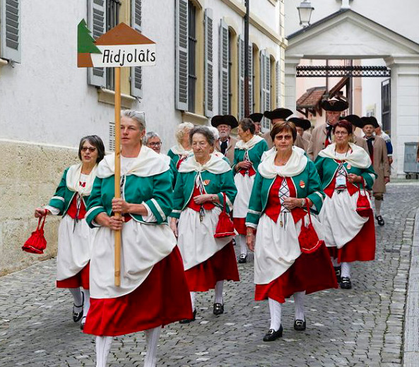 Fête romande et internationale des patoisants 2022, le cortège, ©Léa Buchwalder